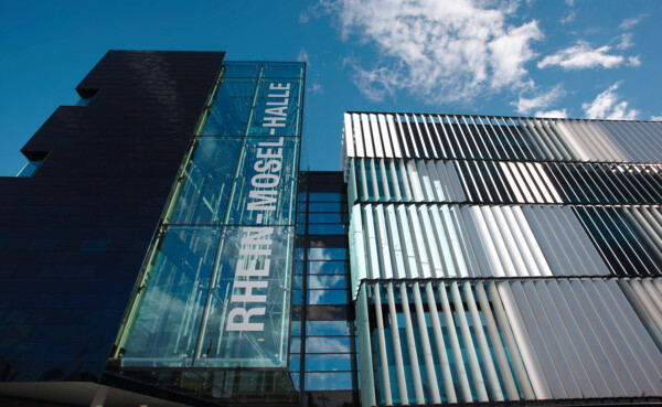 Fassade der Rhein-Mosel-Halle in Koblenz © 